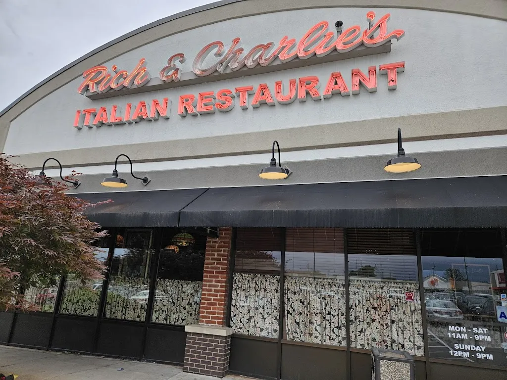 Rich & Charlie's South County restaurant in St. Louis, MO