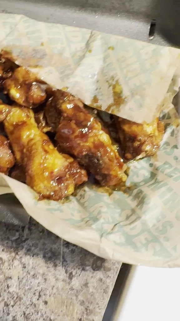 Wingstop_Normandy, MO_slider_image_2