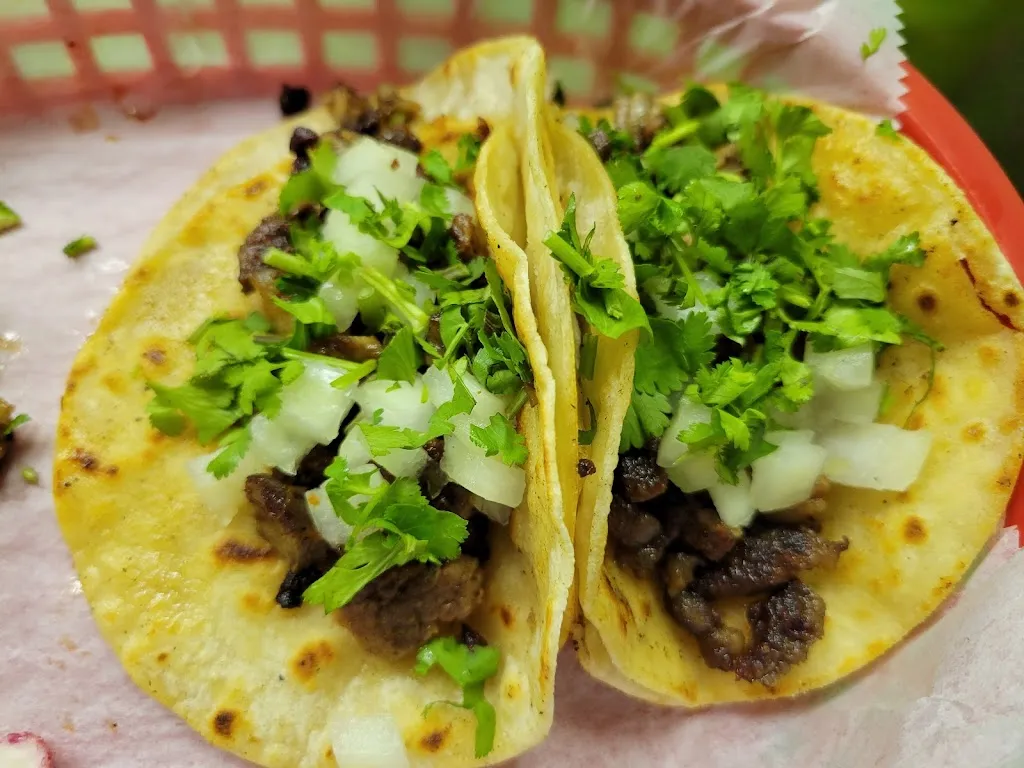 Ernst Fantaisy_Taqueria El Chilango_St Ann, MO_review