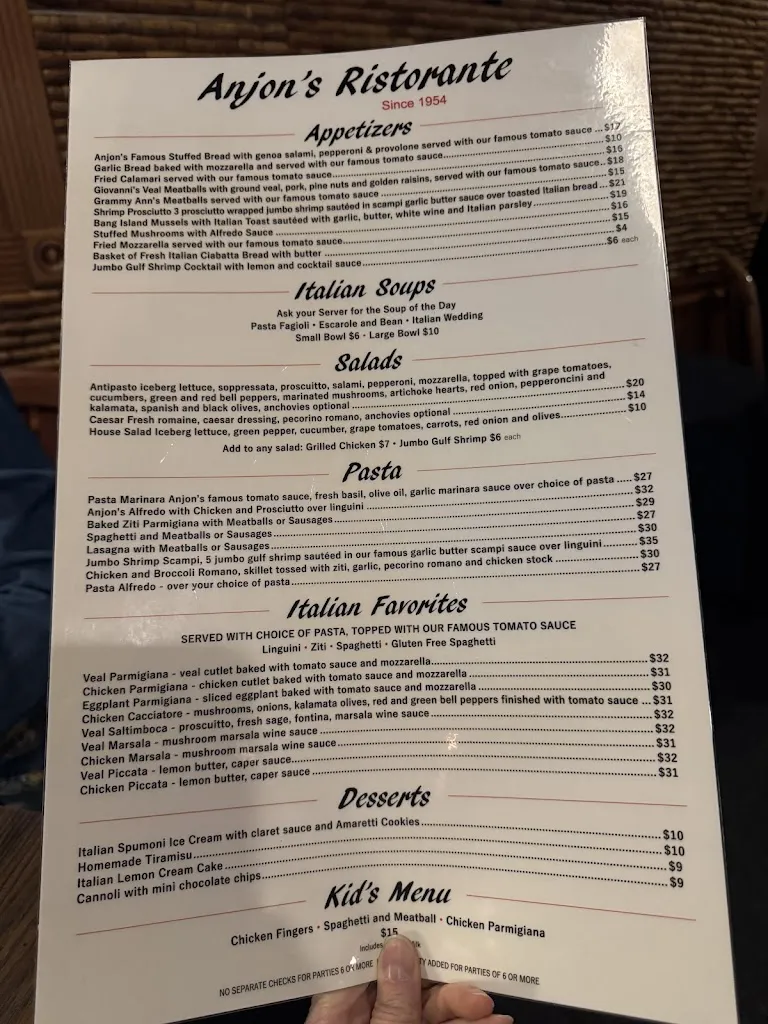 Anjon's Ristorante restaurant à Scarborough, ME