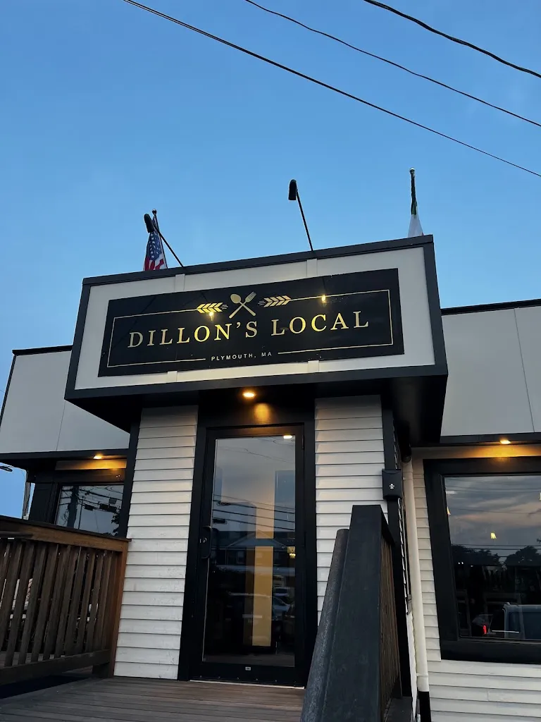 Dillon's Local restaurant à Plymouth, MA