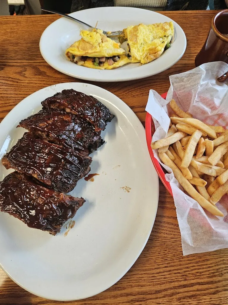 Willows Cafe and Boons BBQ_Atlanta, MI_slider_image_2