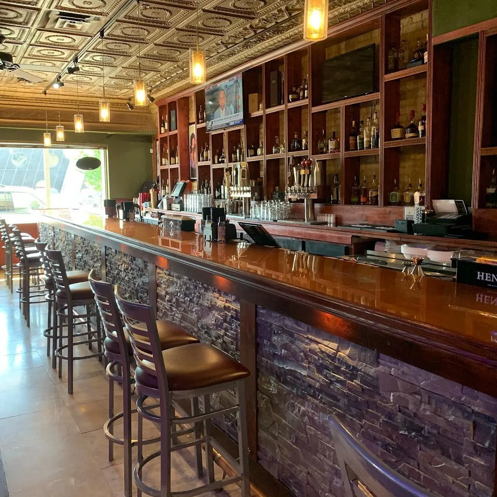 Retro Rocks, Bay City, MI | Speisekarte, Fotos, Bewertungen & Reservierung