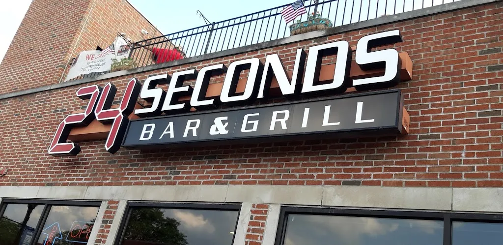24 Seconds Bar & Grill restaurant in Berkley, MI