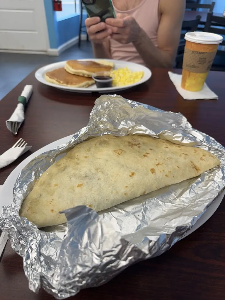 RJ Doidge_Mini's Cafe_Stanhope, NJ_review