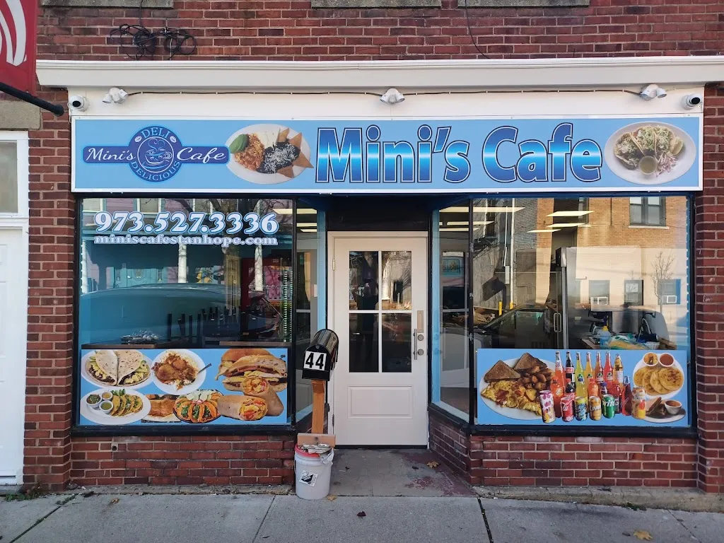 Mini's Cafe restaurante en Stanhope, NJ