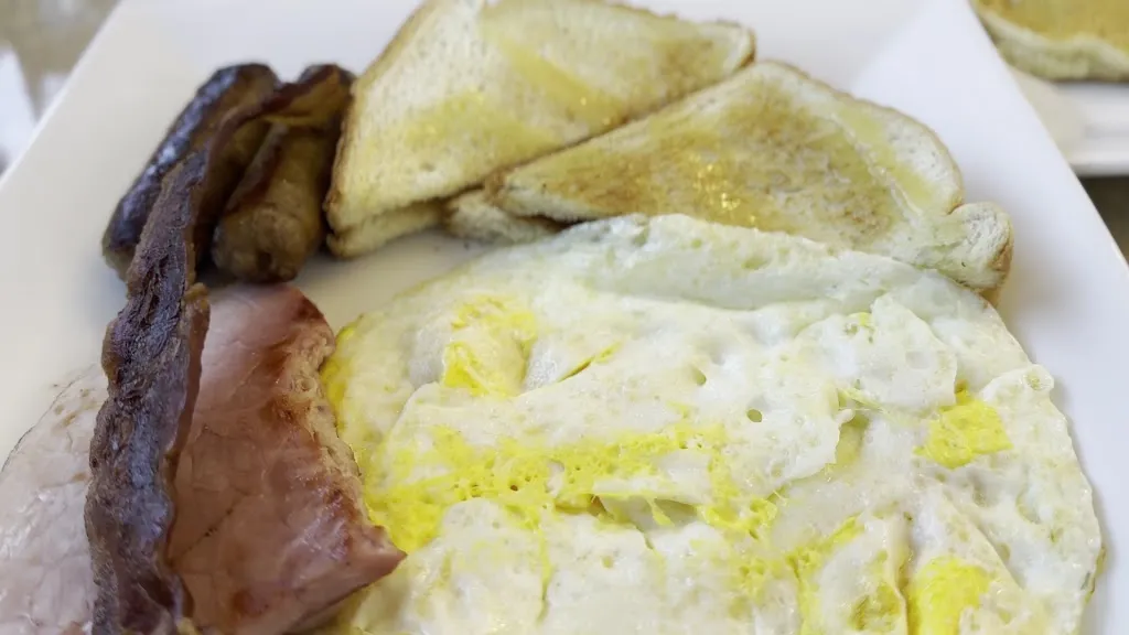 Moni's Restaurant_Macomb, MI_slider_image_2