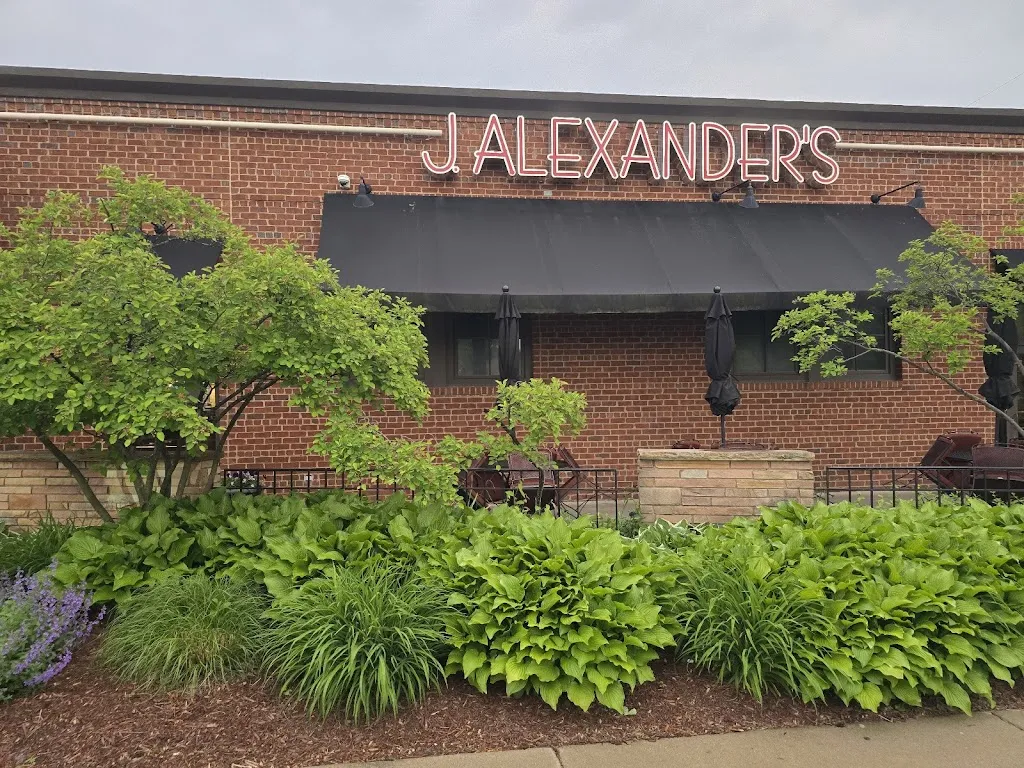 J. Alexander's Restaurant restaurant à Livonia, MI