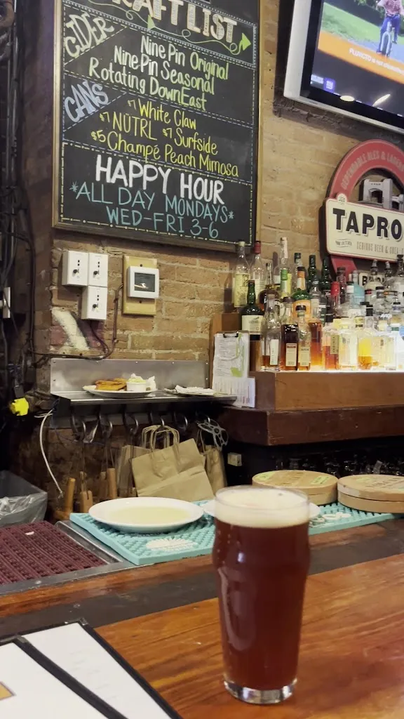 Brown's Brewing Company's Troy Taproom and Brewery_Troy, NY_slider_immagine_2