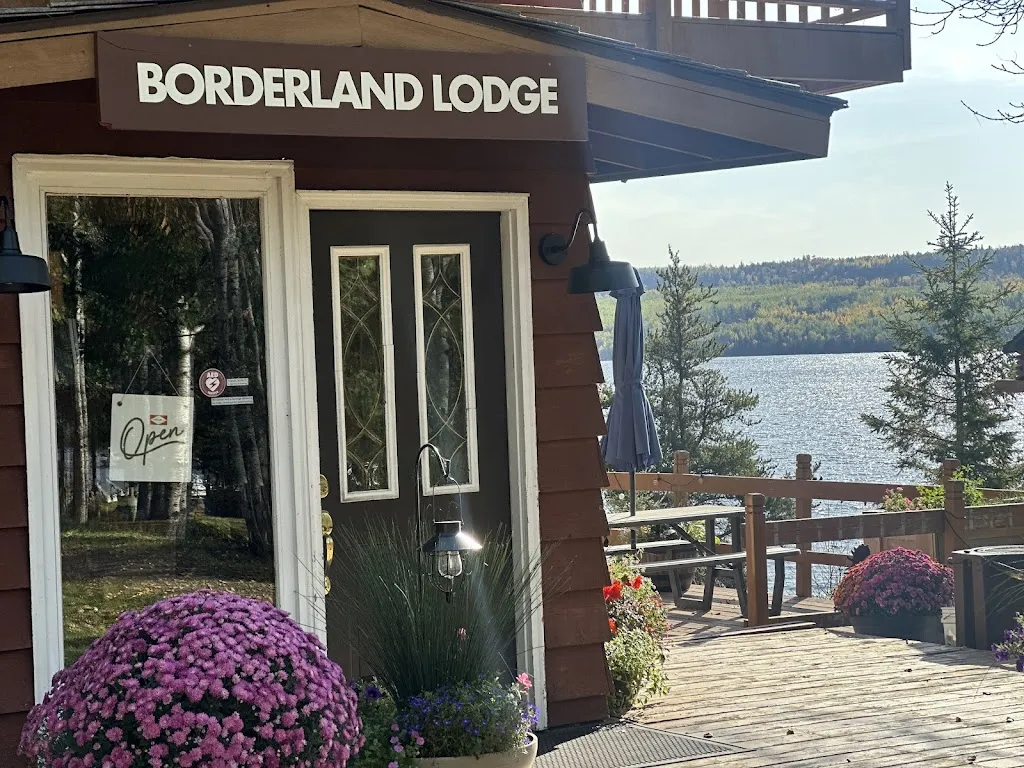 Borderland Lodge_Grand Marais, MN_slider_image_1