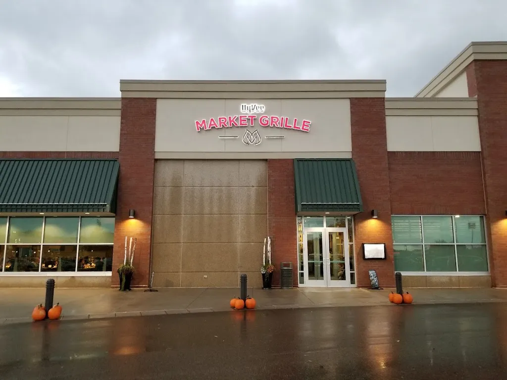 Hy-Vee Market Grille restaurant in Cottage Grove, MN