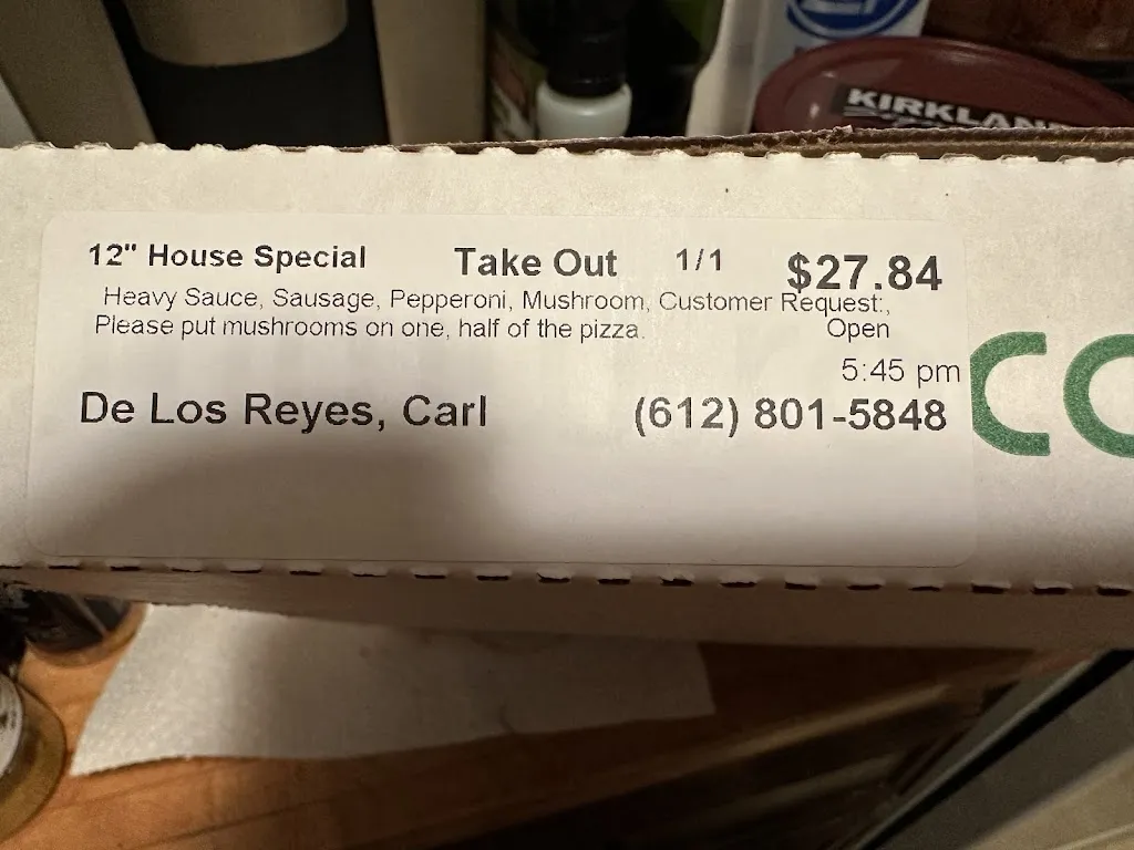 Carl DeLosReyes_Rocco's Pizza Cottage Grove_Cottage Grove, MN_bewertung