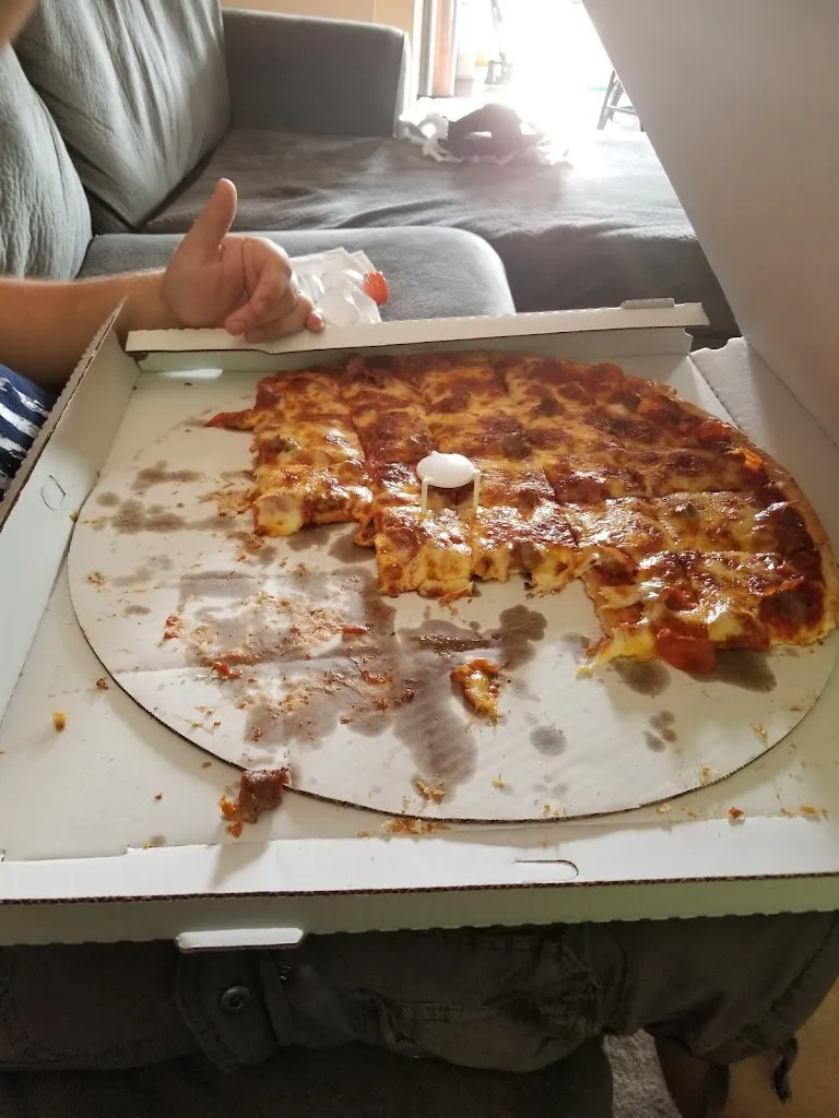 Jacqui Vanschaick_Rocco's Pizza Cottage Grove_Cottage Grove, MN_review