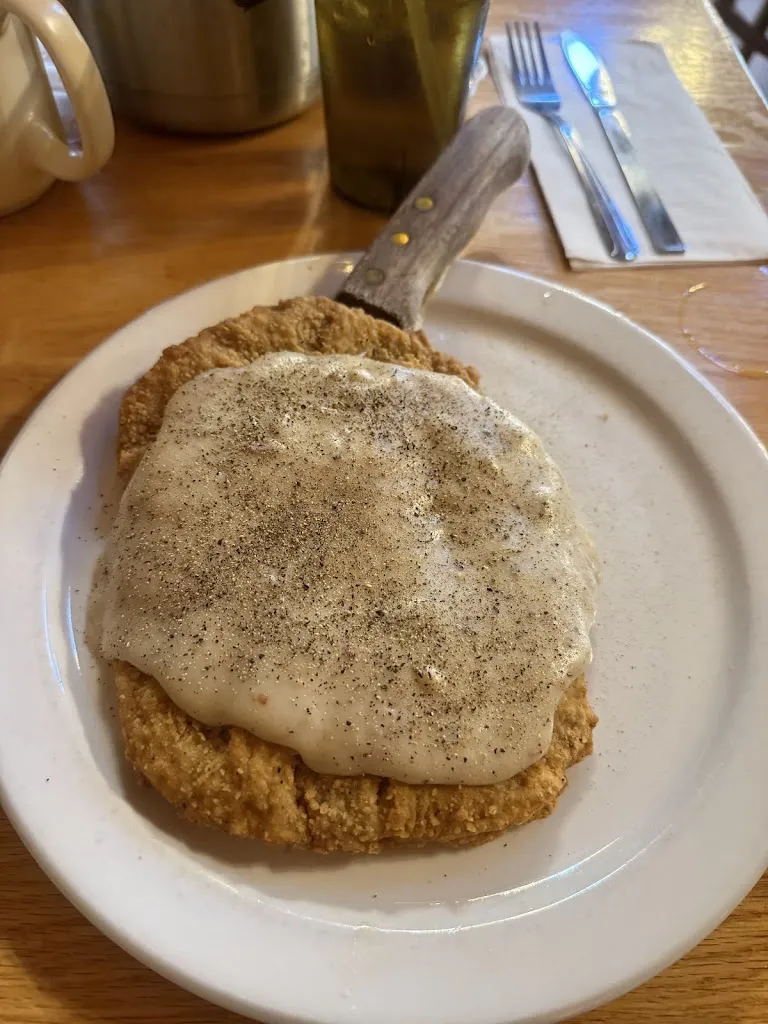 Guillermo Perez_Log Cabin Restaurant_Ruidoso, NM_review