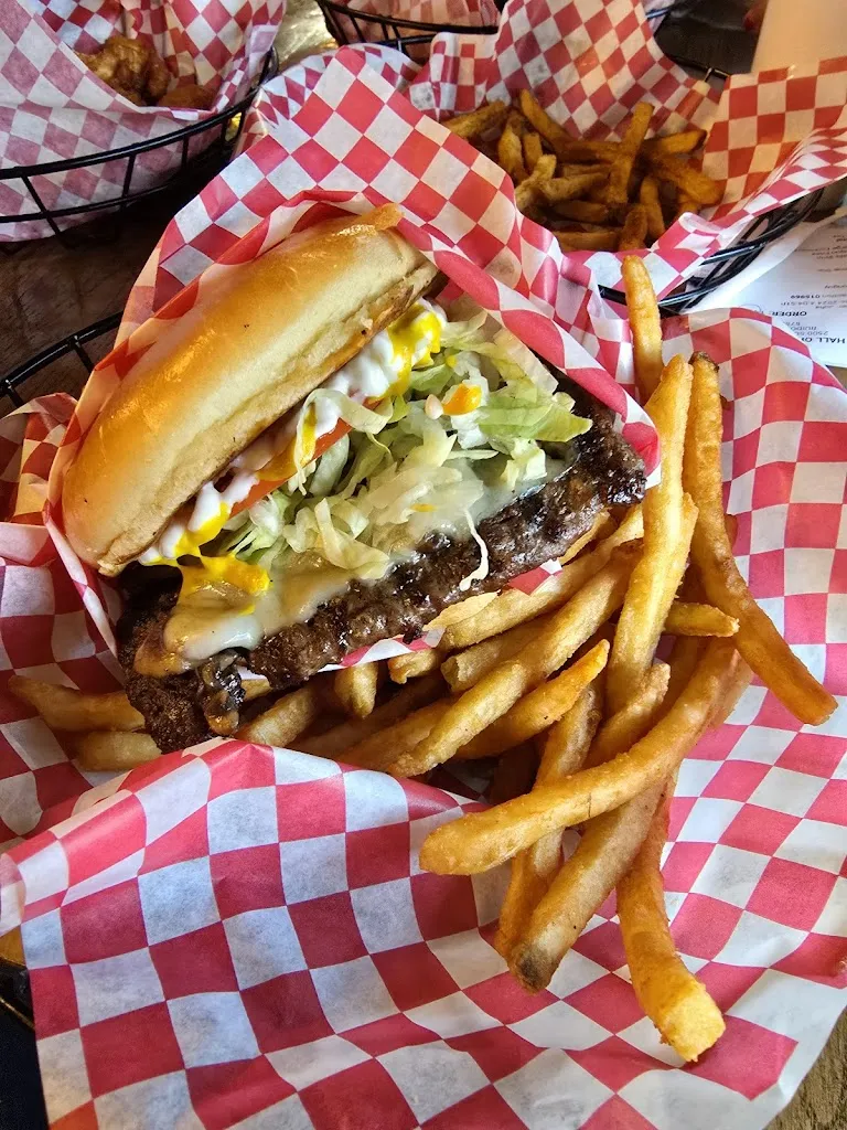 Hall Of Flame Burgers_Ruidoso, NM_slider_image_3