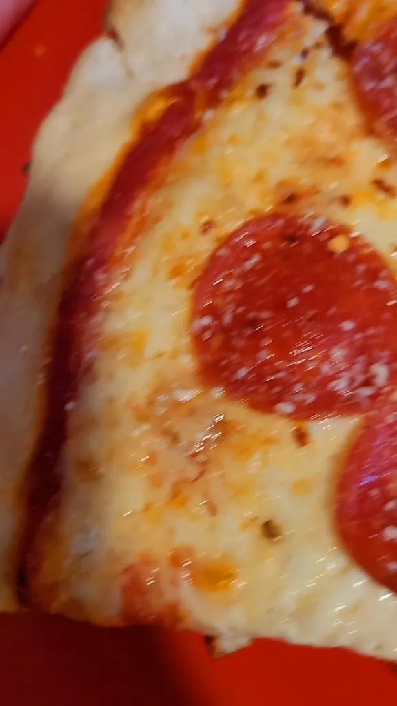 Aj Rojas_Cafe Rio Pizza_Ruidoso, NM_avis