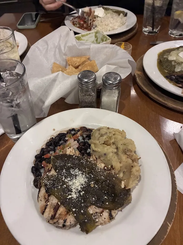 M- T-_Grill Caliente_Ruidoso, NM_review