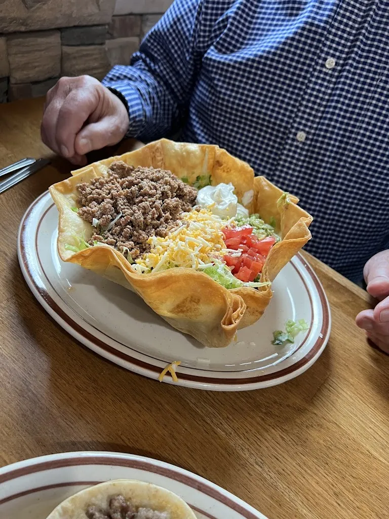 Madie Leon Riley_Jorge's Cafe_Ruidoso Downs, NM_review