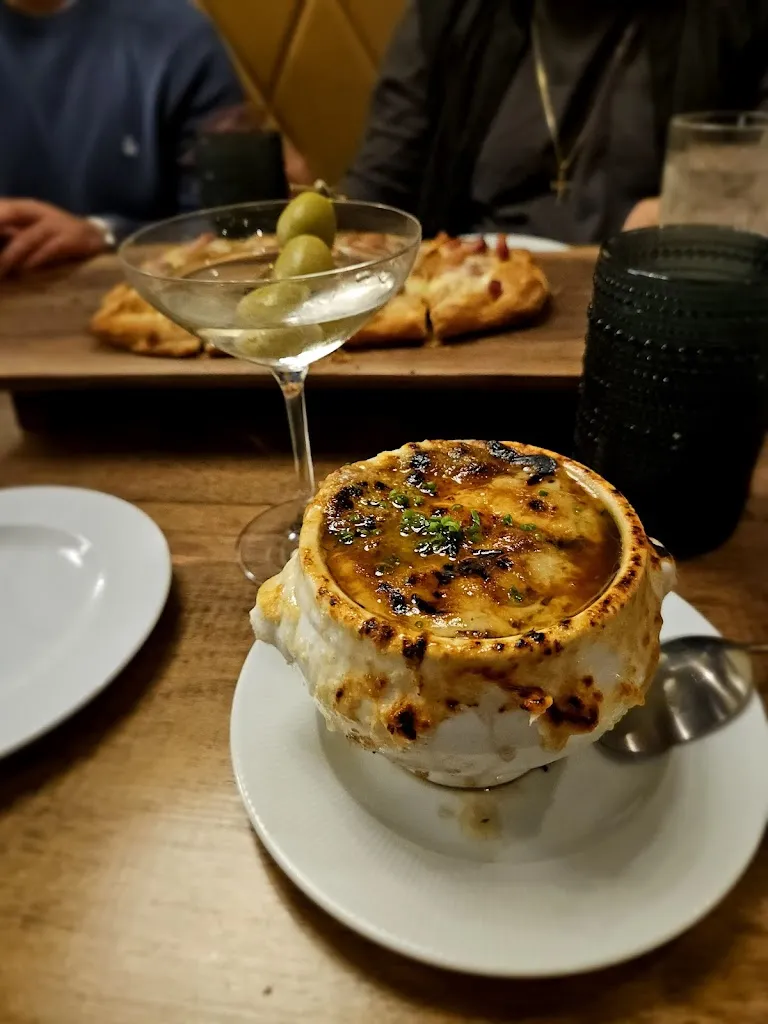 Pamela Rae_The Dining Room_Blauvelt, NY_recensione