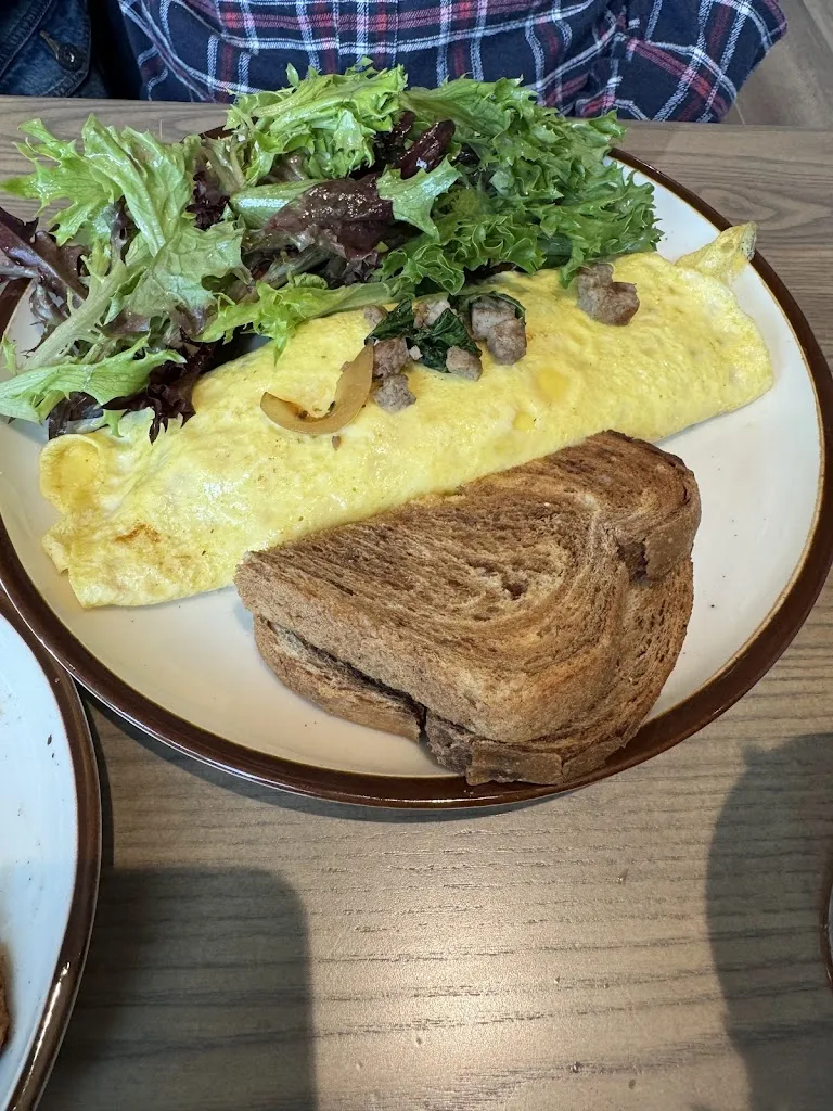 Ashlee Duclos_Café Madison_East Greenbush, NY_review