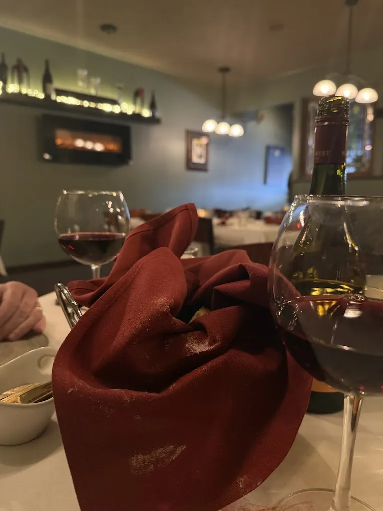 Megan VerSchage_Lamplighter Restaurant_Rochester, NY_review