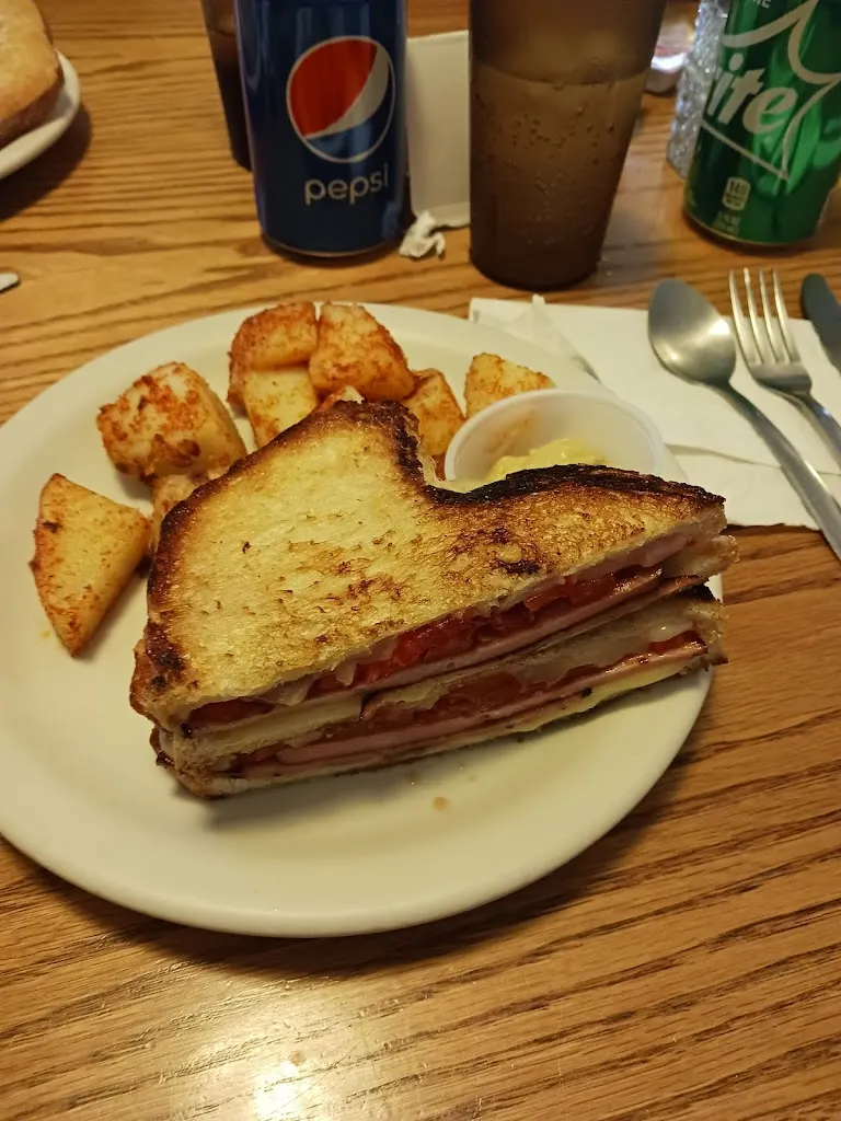 Crystal Ball_Villa Coffee House_Lewiston, NY_review