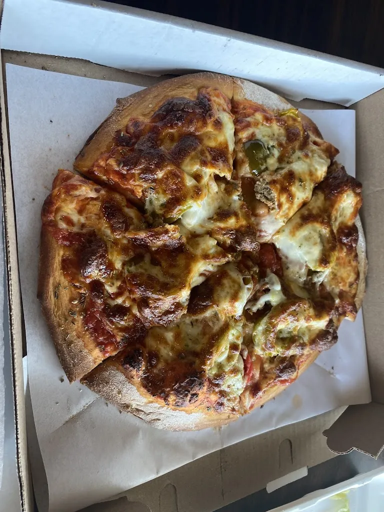 Victor Reyna_Vincenzo's Pizza House_Lewiston, NY_review