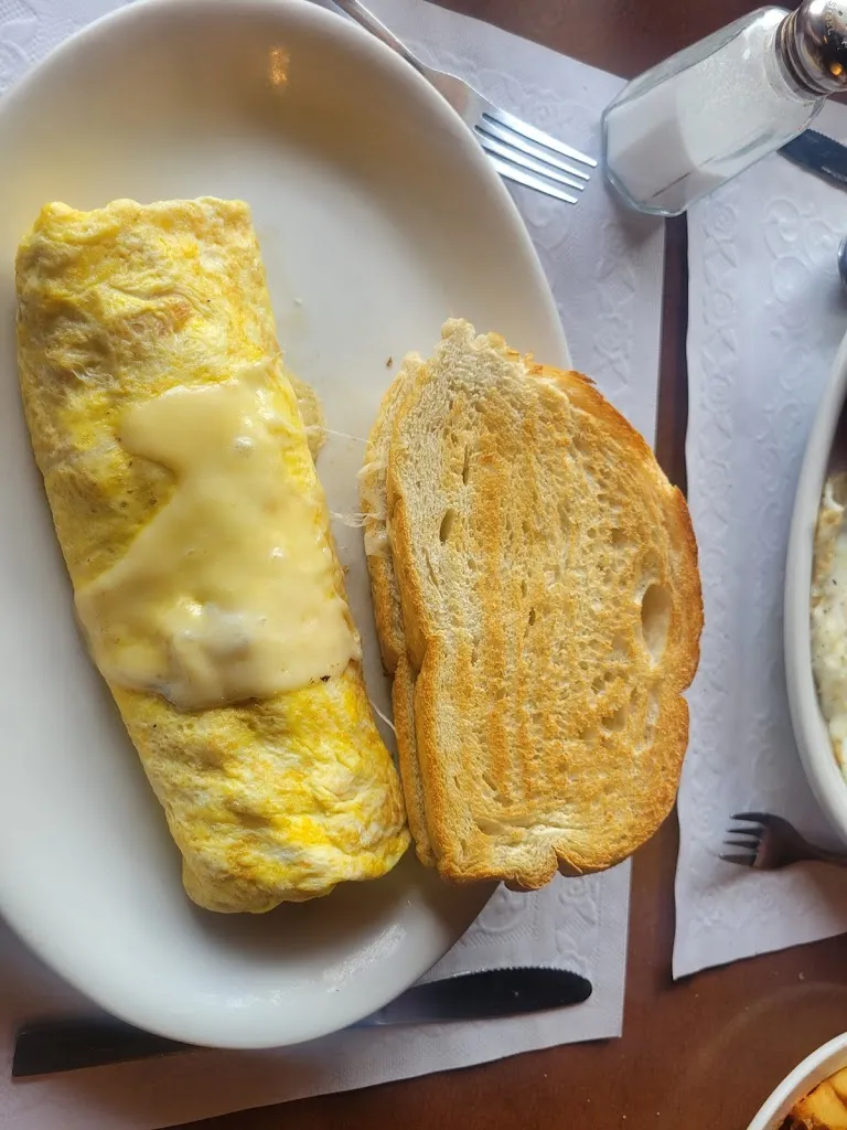 Lacinda Armele_Hill-vue_Lewiston, NY_review