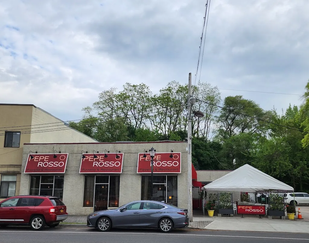 Pepe Rosso 24 restaurante en Port Washington, NY