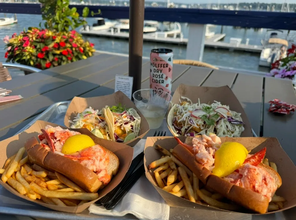 Emilio Ron_Butler's Flat Clam Shack_Port Washington, NY_review