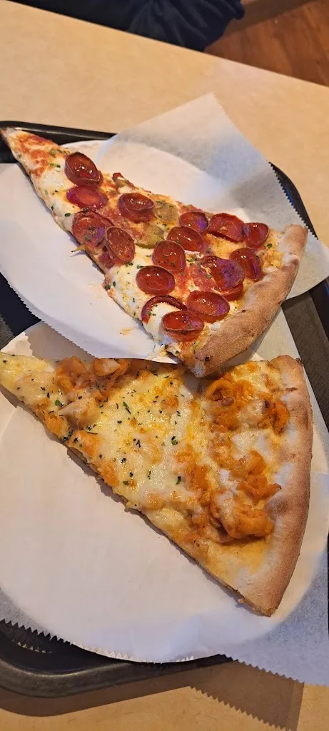 La Piazza Pizzeria Restaurant_Merrick, NY_slider_bild_3