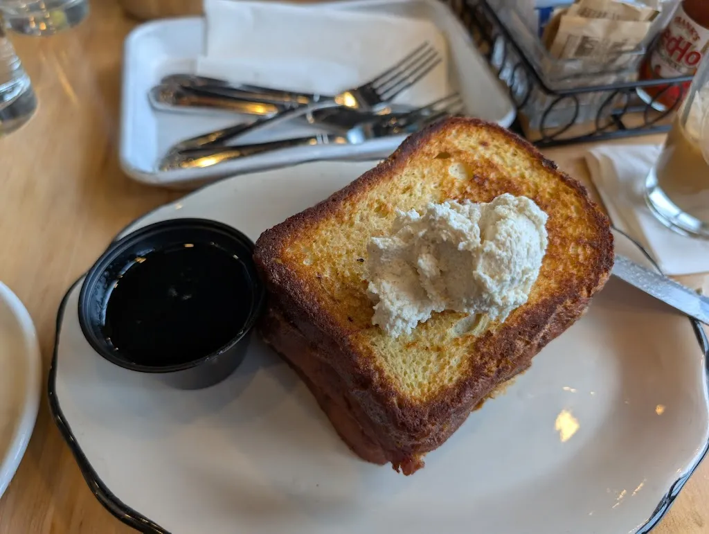 Muneer Rizvydeen_Cafe Madison_Albany, NY_review
