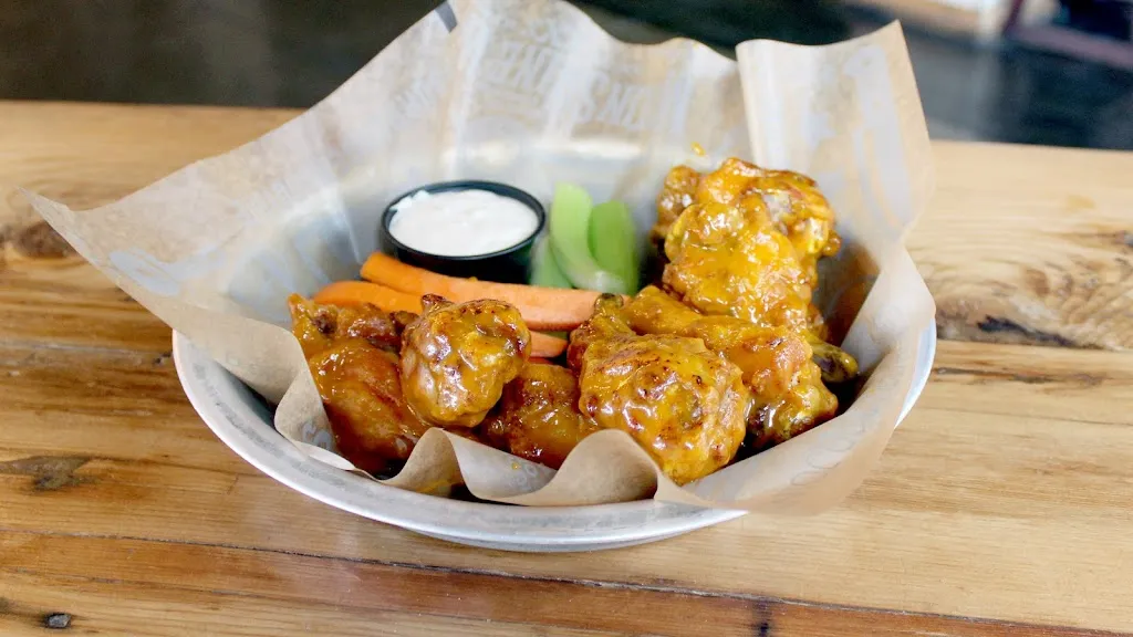 Junior's Bar & Grill_Troy, NY_slider_immagine_2