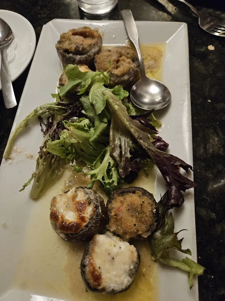 D'Raymonds_Loudonville, NY_slider_immagine_3