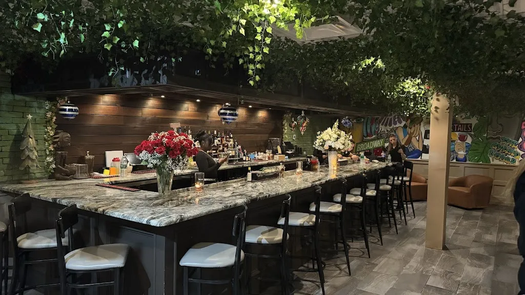 The Grand Lobby restaurante en Amityville, NY