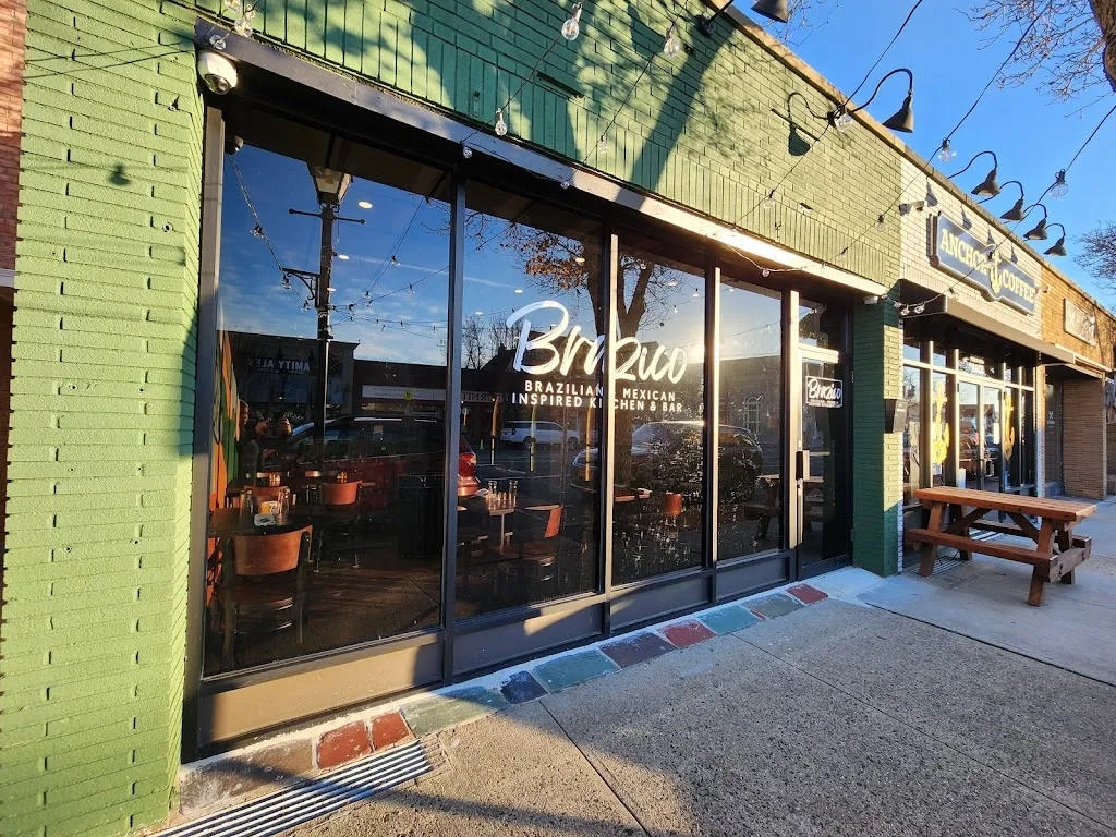 Brazico Brazilian Mexican Kitchen & Bar restaurante en Amityville, NY