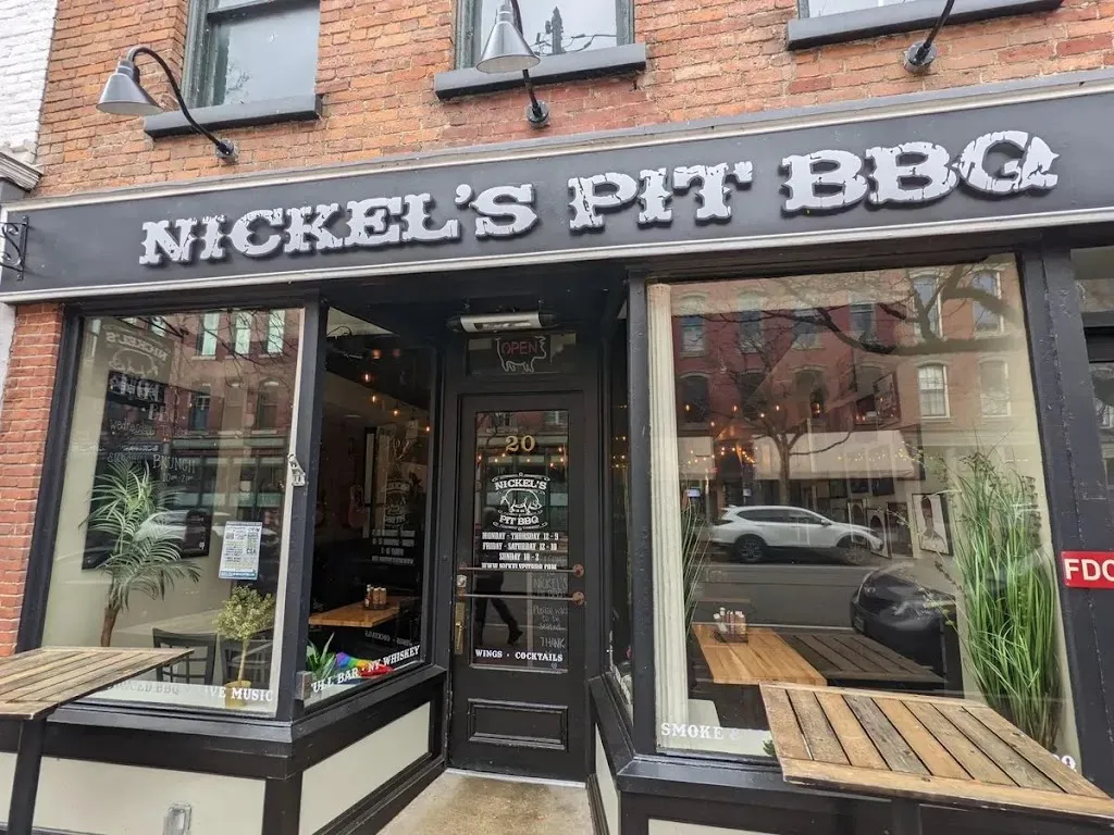Nickel’s Pit BBQ Corning restaurant à Corning, NY