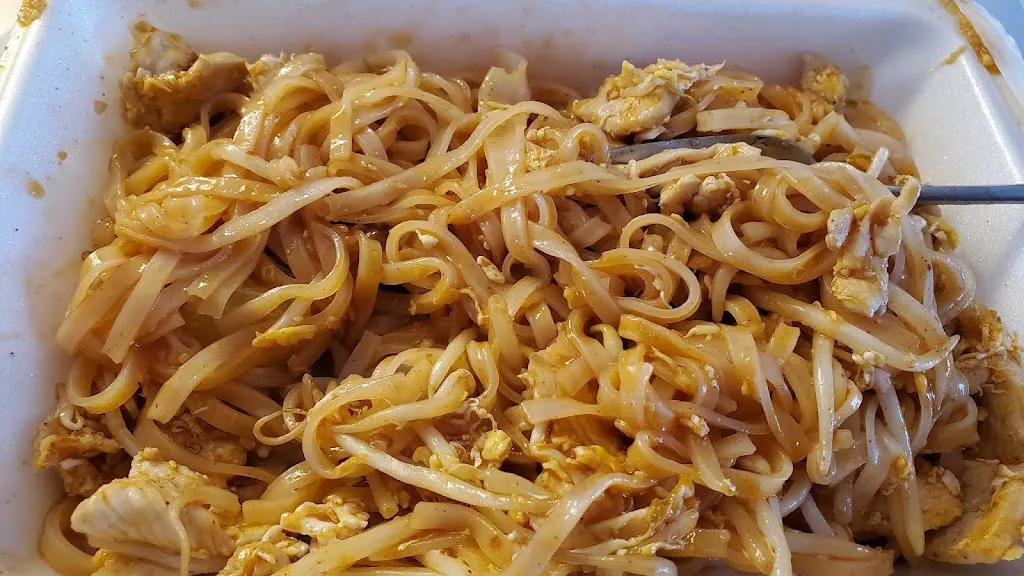 Brian Reynolds_Basil Thai Cuisine_Phoenix, NY_review