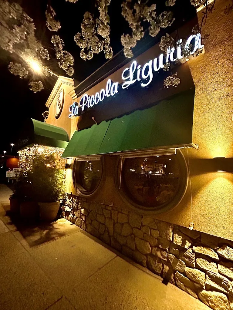 Natalia Ilina_La Piccola Liguria Restaurant_Port Washington, NY_reseña