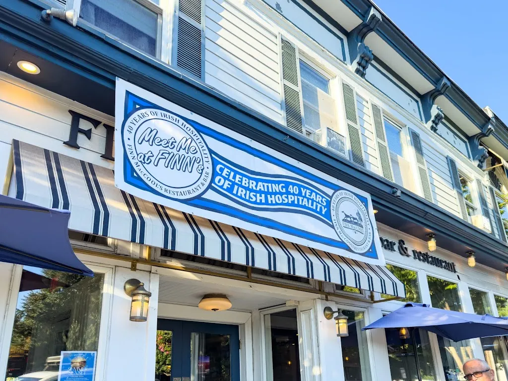 Finn MacCools restaurante en Port Washington, NY