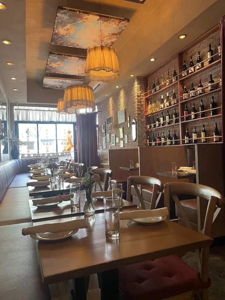 Flora’s Wine Bar & Restaurant_Port Washington, NY_slider_imagen_3