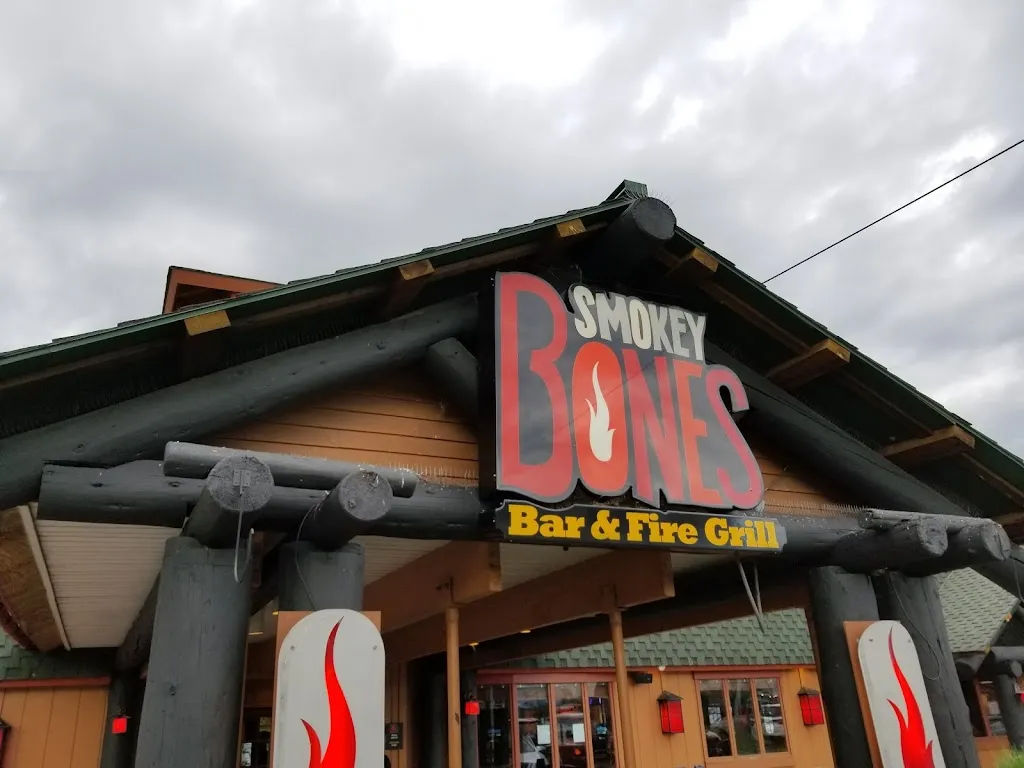 Smokey Bones Colonie ristorante a Colonie, NY