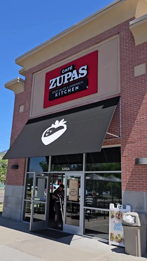 Café Zupas_Riverdale, UT_slider_imagen_2