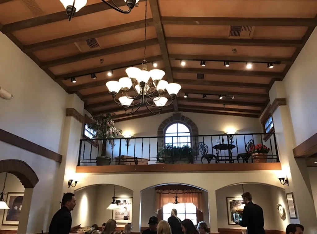 Olive Garden Italian Restaurant_Riverdale, UT_slider_imagen_3