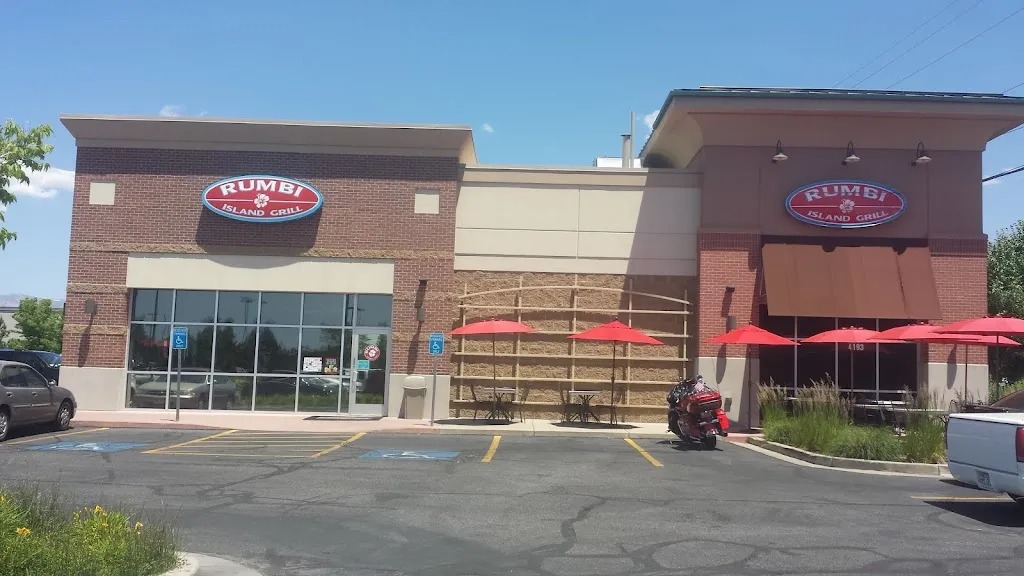 Rumbi Island Grill restaurante en Ogden, UT