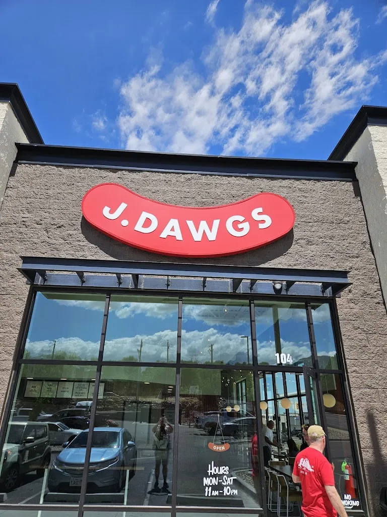 J.Dawgs restaurante en Riverdale, UT