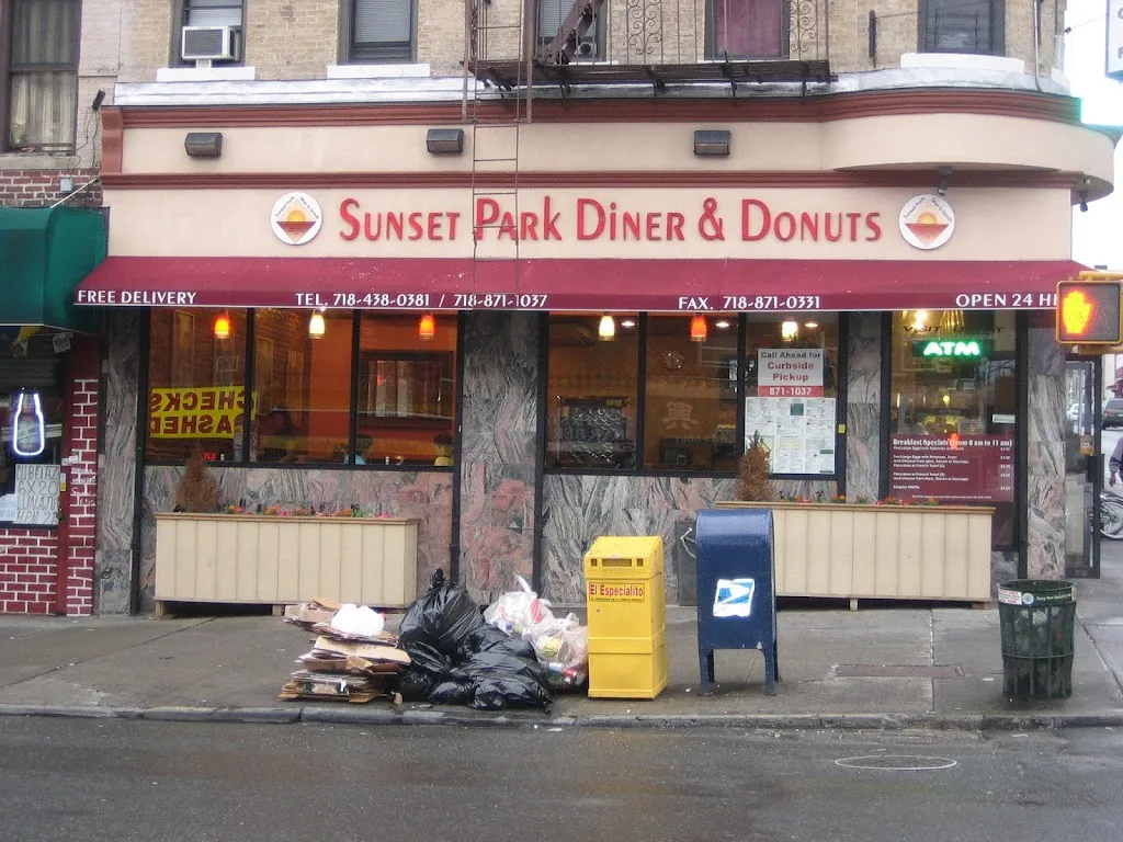 Sunset Park Diner & Donuts restaurant à Brooklyn, NY