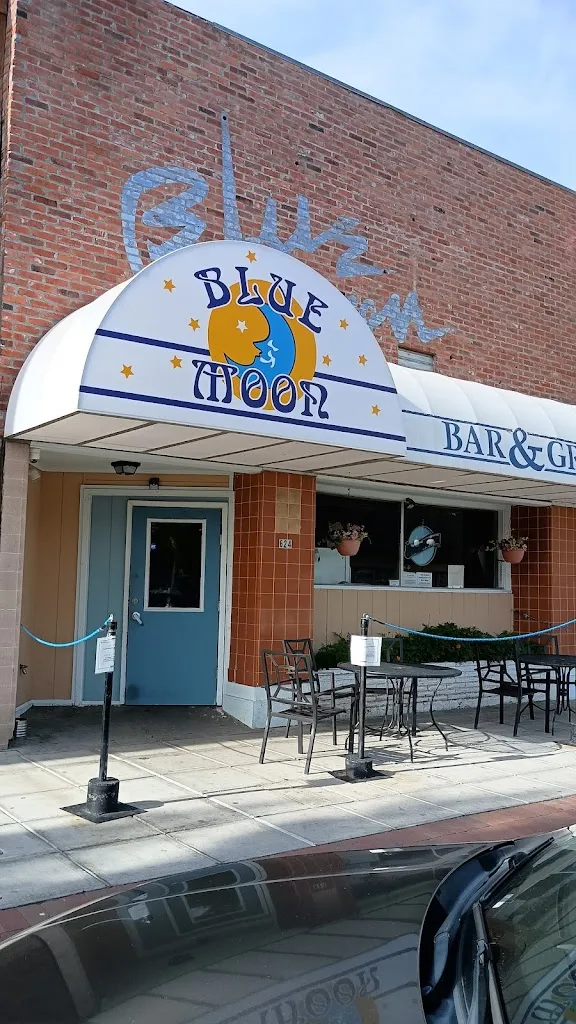 Blue Moon Bar & Grill restaurant à Sunnyside, WA