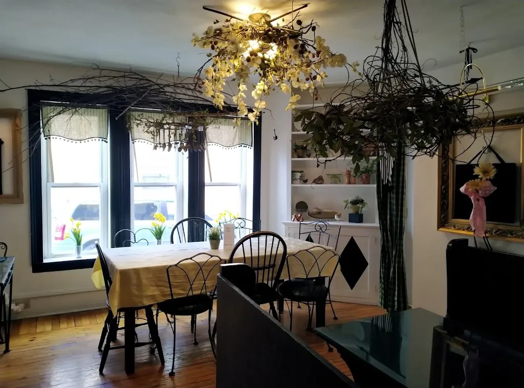 Olives Eatery and Shoppes restaurant in Baldwinsville, NY
