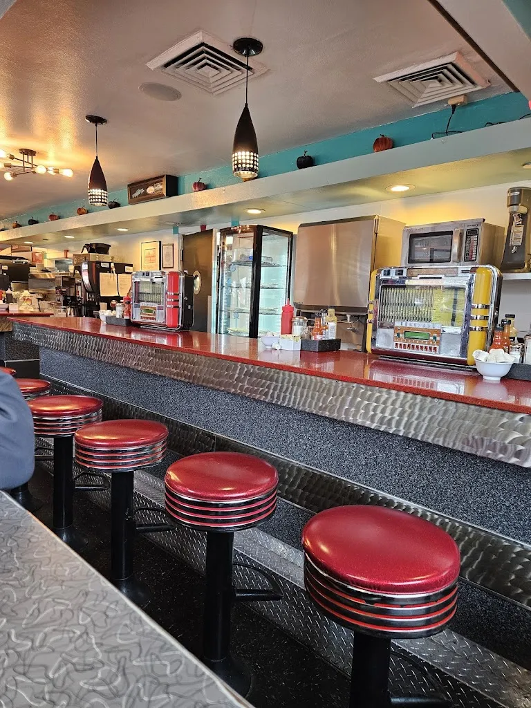 B'Ville Diner_Baldwinsville, NY_slider_image_2